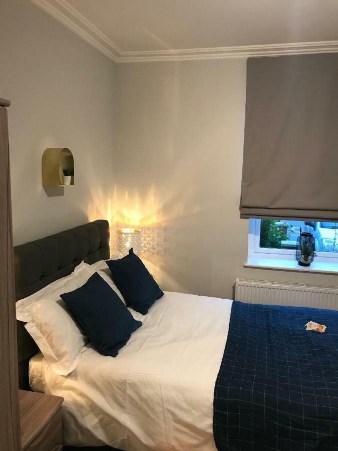 1 Helena House Brownlow Road Apartment Reading